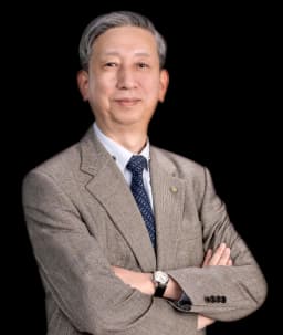 사건담당변호사 김근수