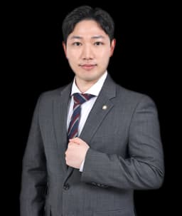 사건담당변호사 이강일
