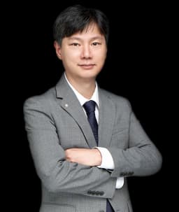사건담당변호사 정윤채