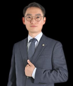 사건담당변호사 김경환