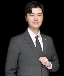 사건담당변호사 최지훈
