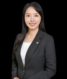 사건담당변호사 윤소영