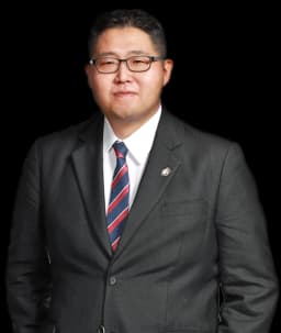 사건담당변호사 최성문